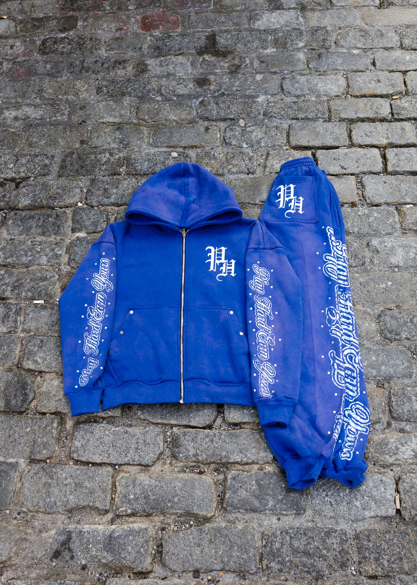 LIMITED PLAY HARD SWEATSUITS